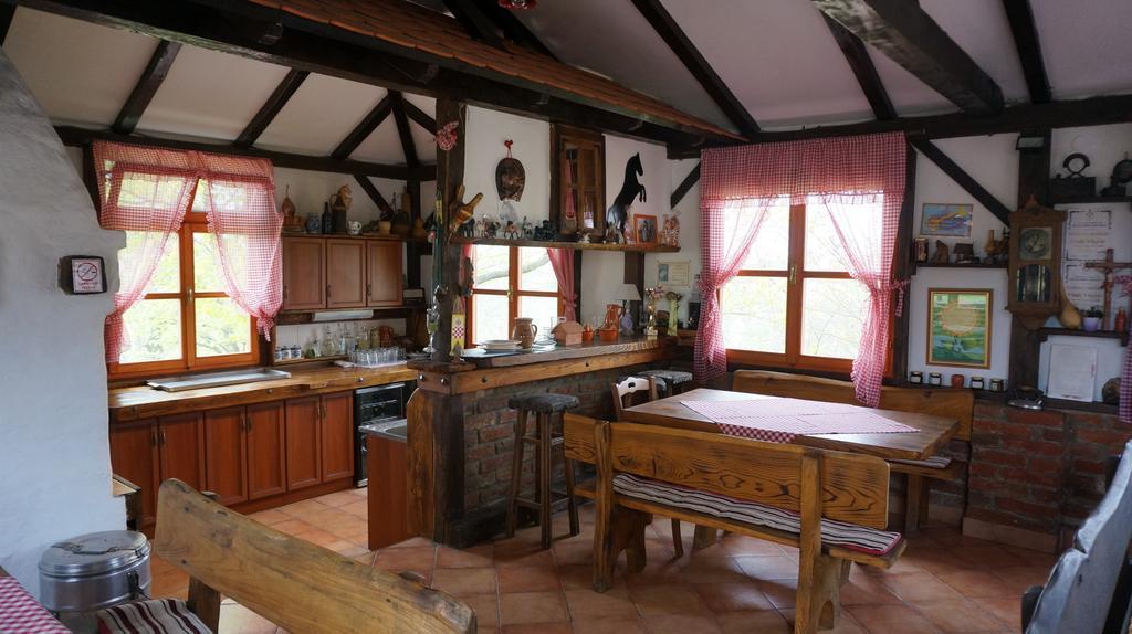 Country House Na Malenom Brijegu Бьеловар Экстерьер фото