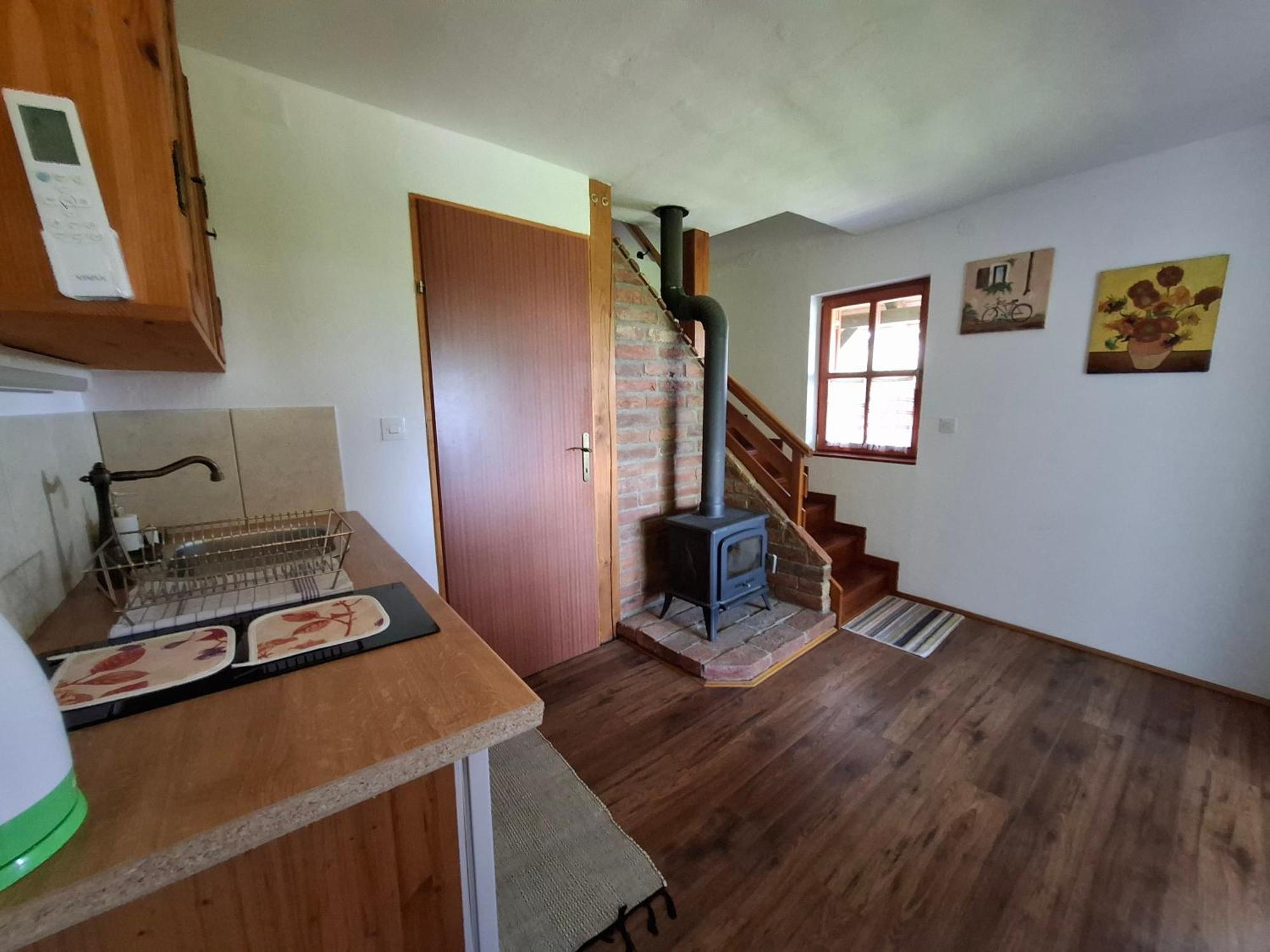 Country House Na Malenom Brijegu Бьеловар Экстерьер фото